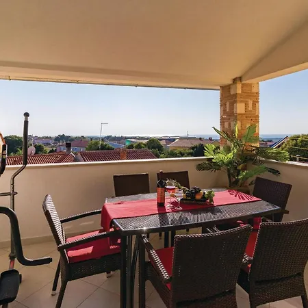 Holiday home Gorgeous Home In Vodnjan With Kitchen *